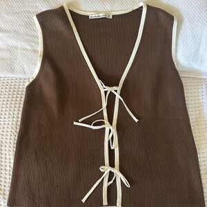 Abercrombie & Fitch Tie Front Sleeveless Top